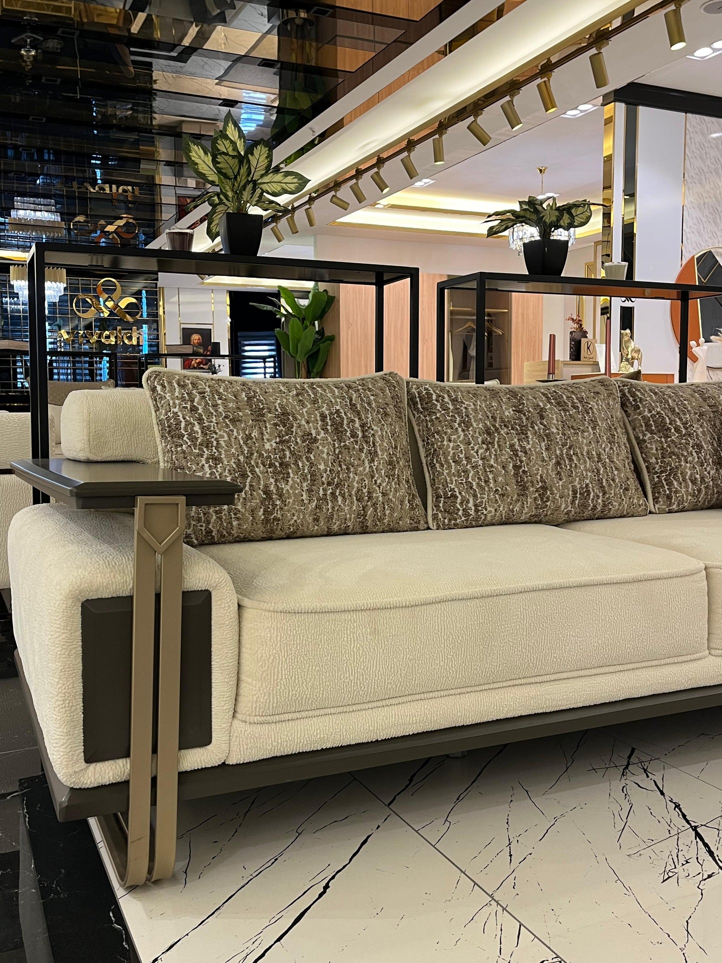 Otak Sofa Set